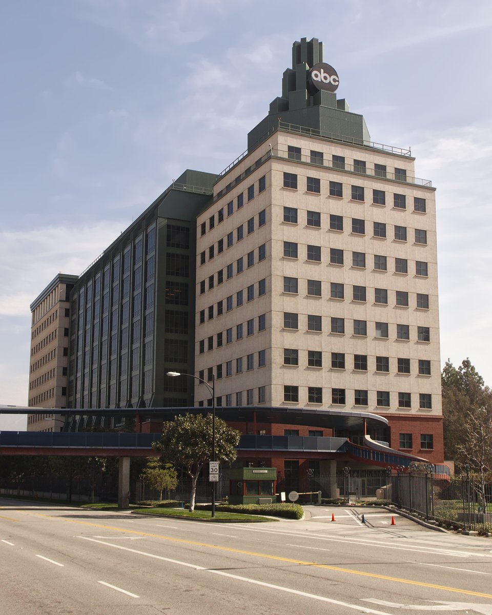 Burbank, CA - File:Disney studios burbank abc building riverside.jpg - Wikimedia Commons