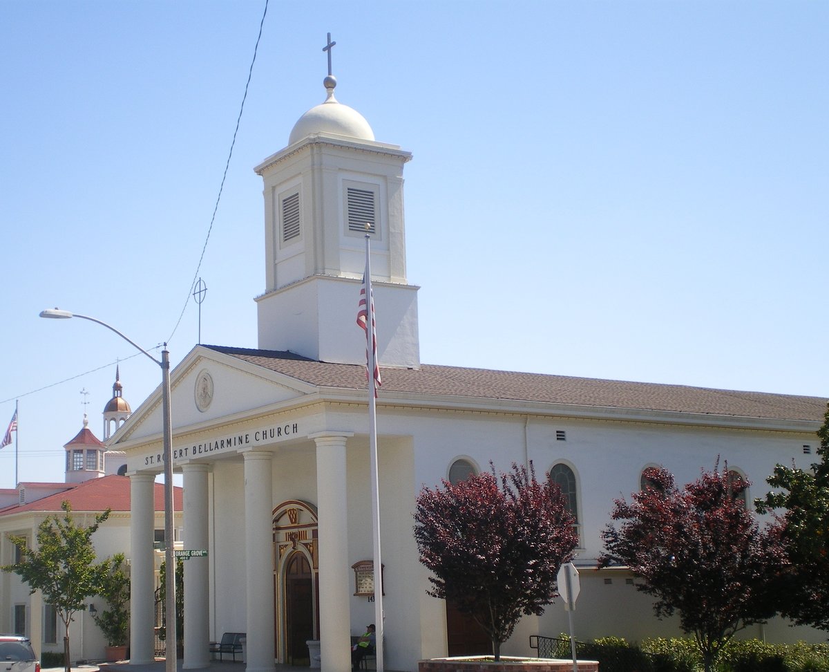 Burbank, CA - Datei:St. Robert Bellarmine Catholic Church, Burbank, California.JPG –  Wikipedi