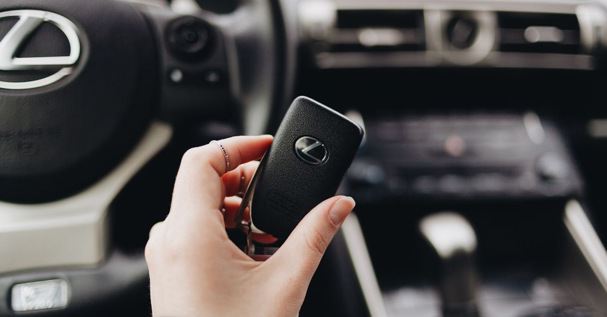 Acura car key fob — Sherman Oaks Locksmith Inc