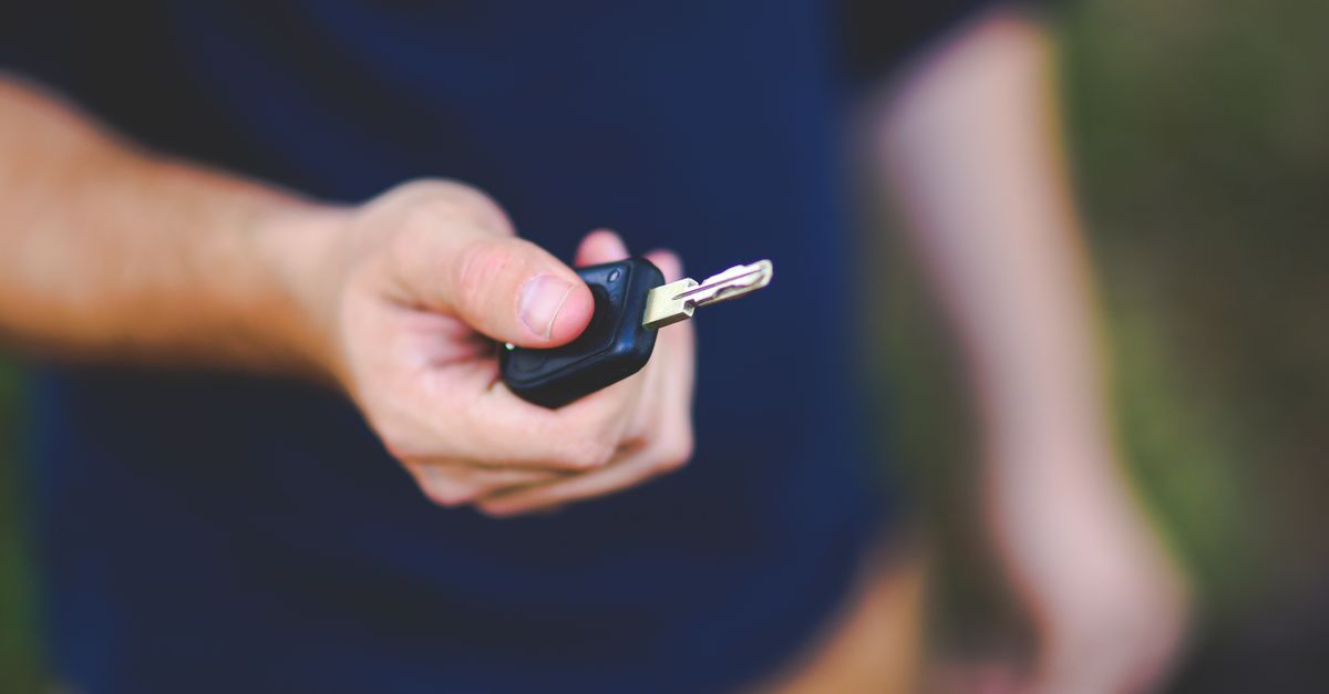 Hyundai car key fob — Sherman Oaks Locksmith Inc