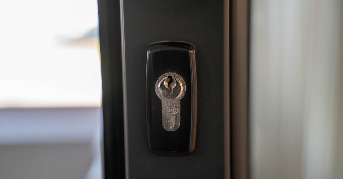 home security lock door — Sherman Oaks Locksmith Inc