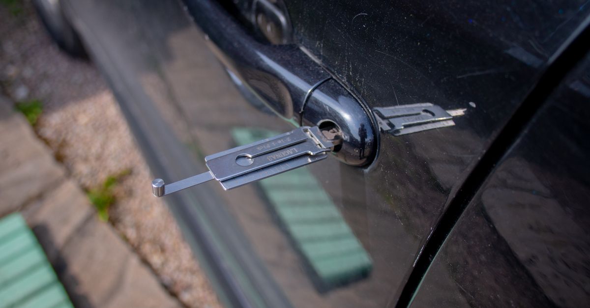 locksmith service technician — Sherman Oaks Locksmith Inc