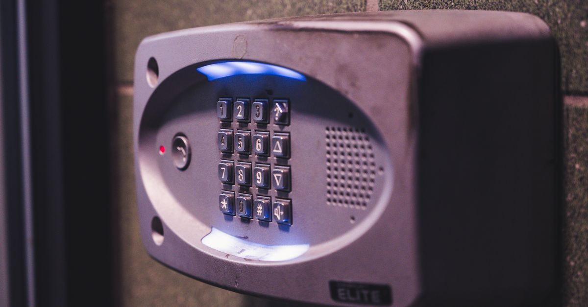 home security lock door — Sherman Oaks Locksmith Inc