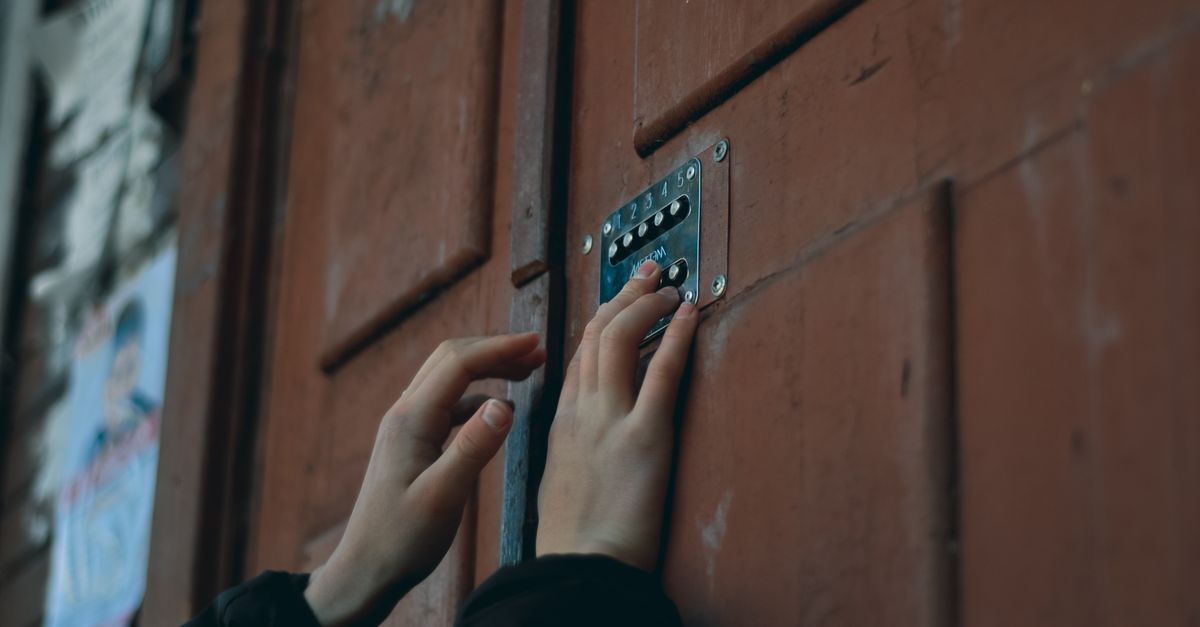 home security lock door — Sherman Oaks Locksmith Inc