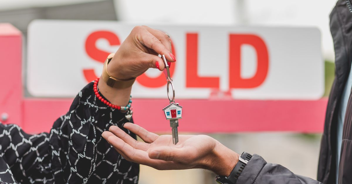 Why Move-In Rekeying and Deadbolt Installation Go Hand in Hand — Sherman Oaks Locksmith Inc